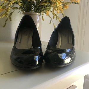 ComfortPlus Shiny Black Pumps -Short heel Size 10
